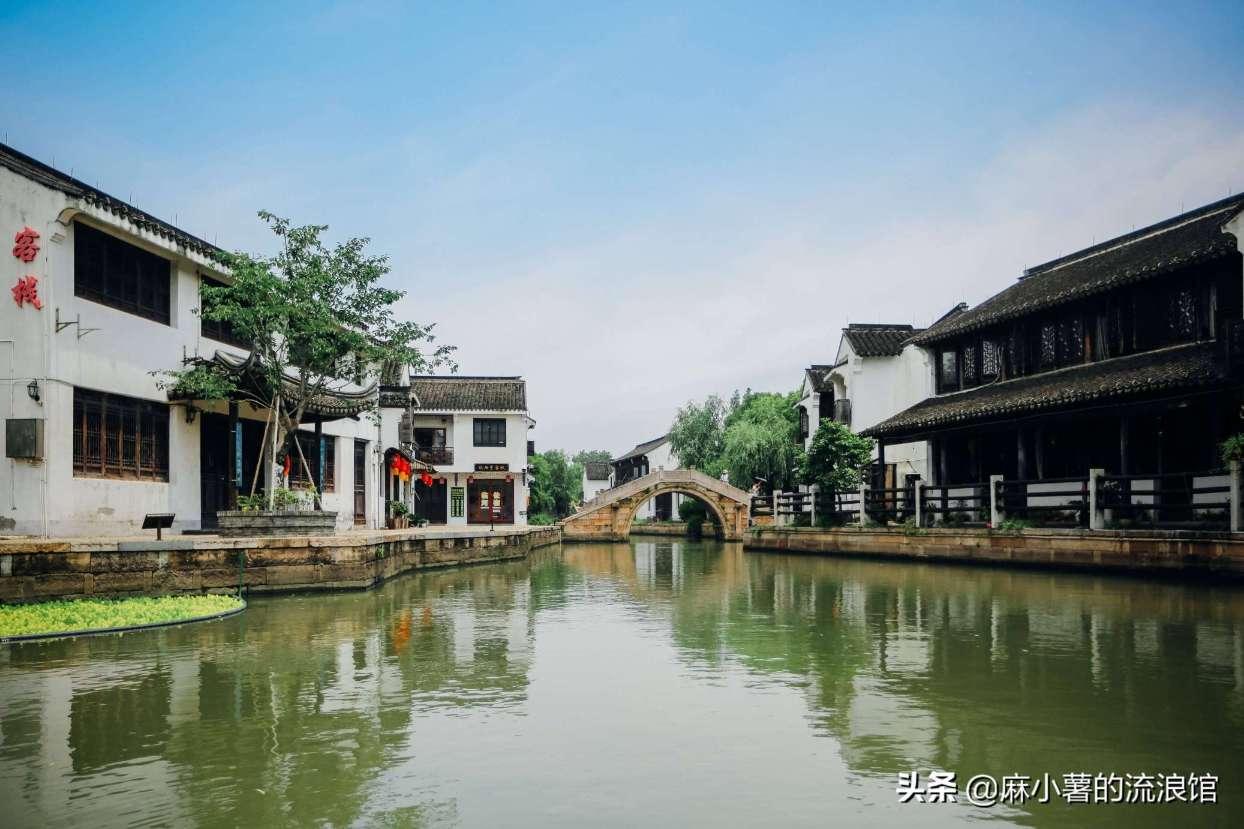 困在俱乐部的少女